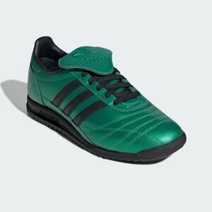 NWOB Adidas Women’s SL 72 OG SHOES. Size 7. MSRP $110